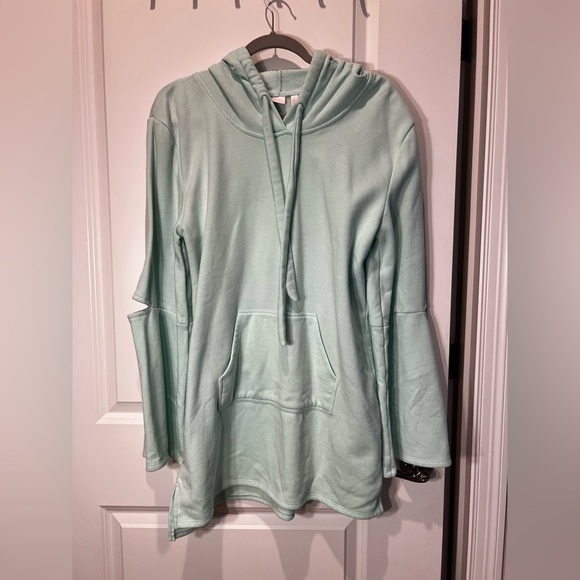 Make & Model Women’s Light Blue Hoodie Size Medium - Picture 1 of 13